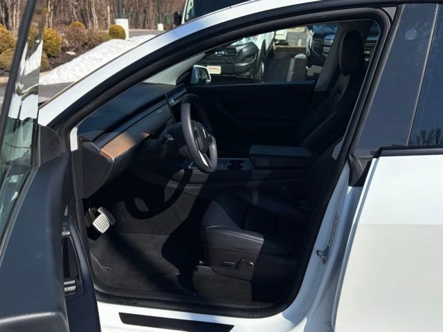 Used 2022 Tesla Model Y Performance image 16
