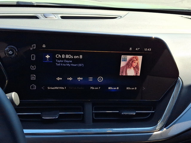 Used 2024 Chevrolet Trax ACTIV w/ Driver Confidence Package image 16