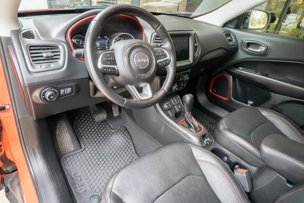 Used 2021 Jeep Compass Trailhawk w/ Sun and Sound Group AWD/4WD image 9