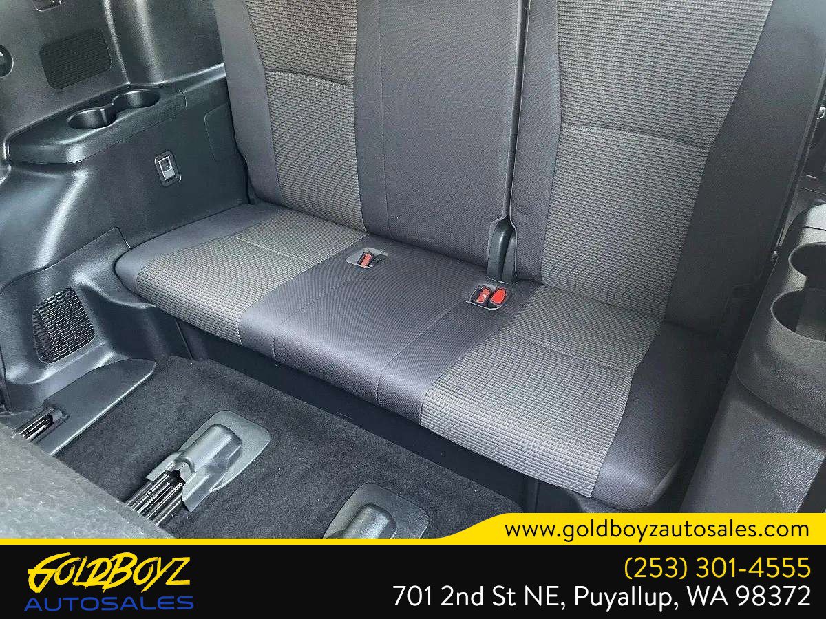 Used 2023 Toyota Highlander LE image 34