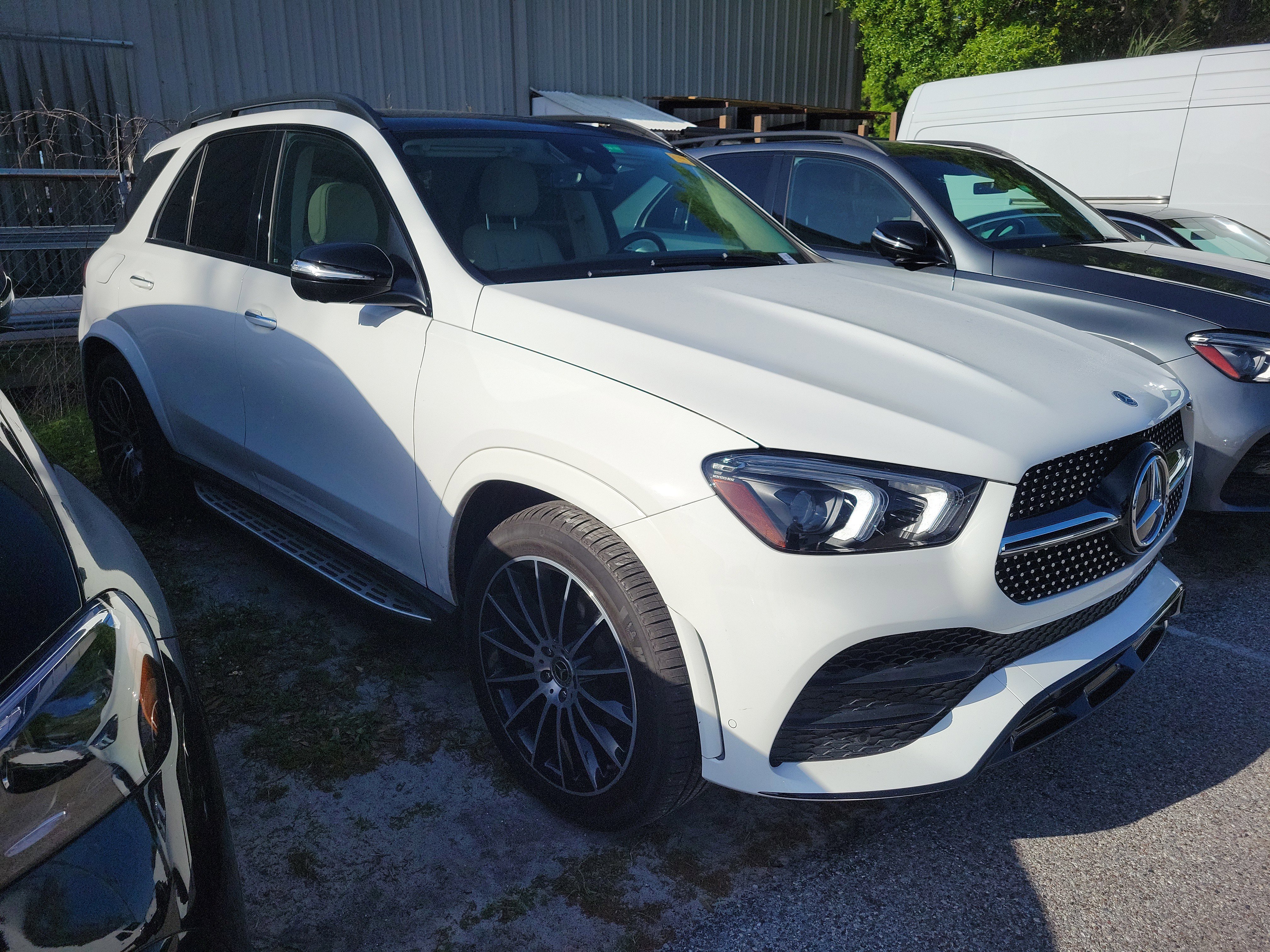 Used 2023 Mercedes-Benz GLE 350 4MATIC image 2