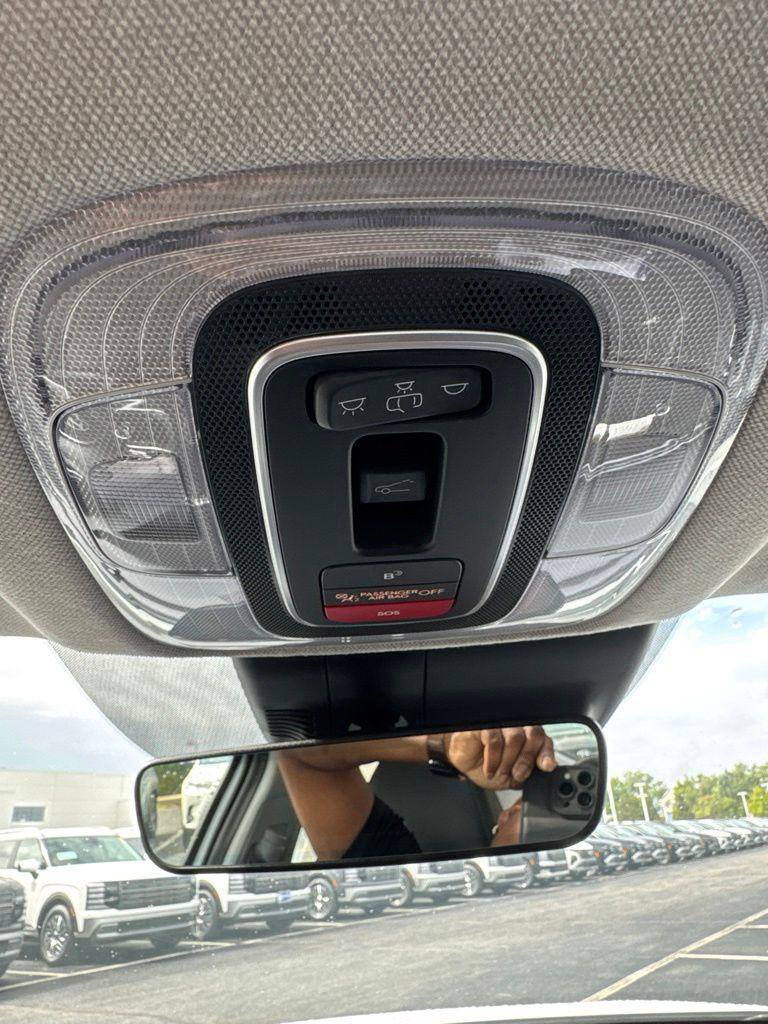 New 2026 Hyundai Elantra Limited FWD image 18