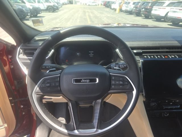 Used 2024 Jeep Grand Cherokee Limited w/ Luxury Tech Group II AWD/4WD image 29