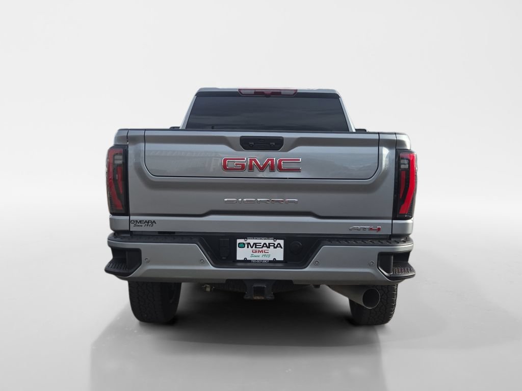 Used 2025 GMC Sierra 2500 AT4 AWD/4WD image 4