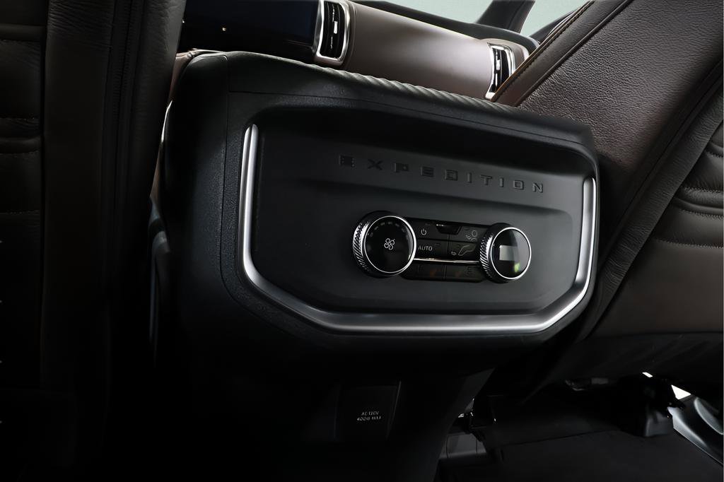 Used 2025 Ford Expedition King Ranch AWD/4WD image 27