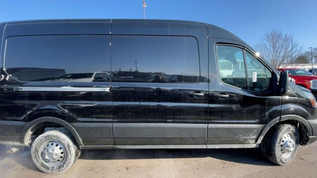 New 2026 Ford Transit 250 148 Medium Roof Extended AWD image 9