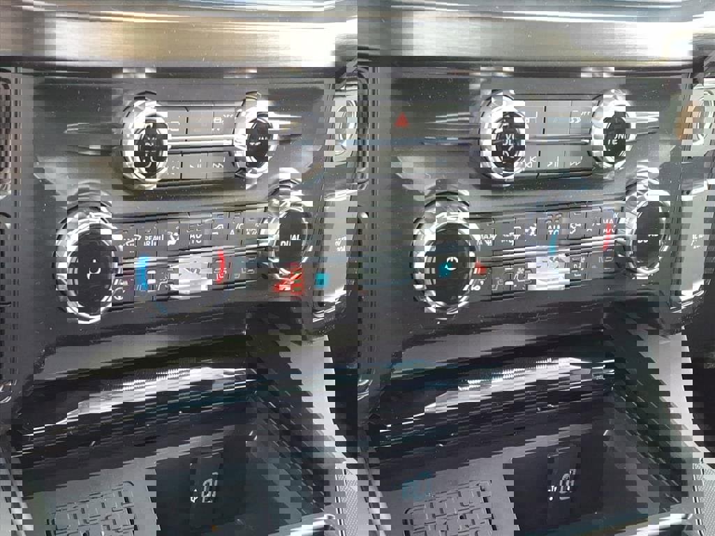 New 2026 Ford F350 Lariat w/ Lariat Ultimate Package image 35