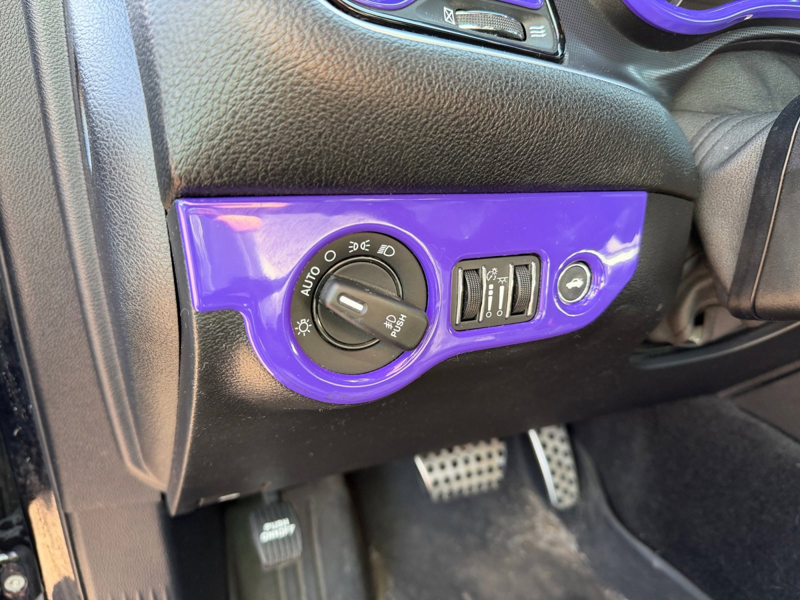 Used 2018 Dodge Challenger GT w/ Driver Convenience Group AWD/4WD image 21
