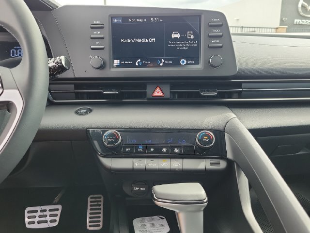 New 2026 Hyundai Elantra Sport FWD image 15