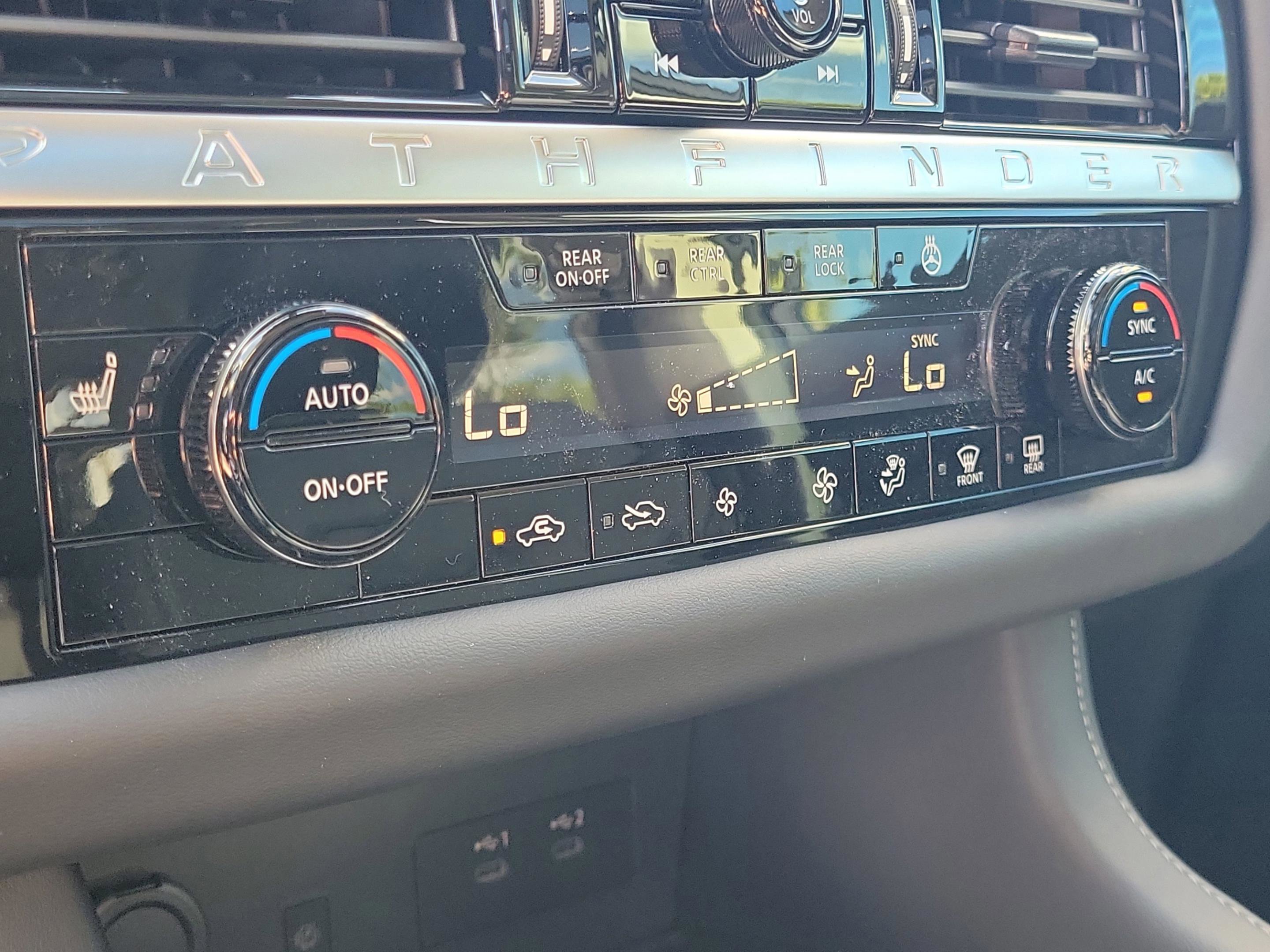 New 2026 Nissan Pathfinder SL image 27