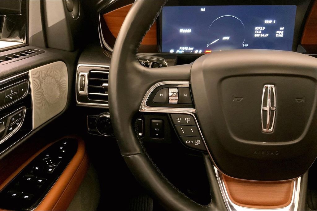Used 2018 Lincoln Navigator Reserve w/ Technology Package AWD/4WD image 18