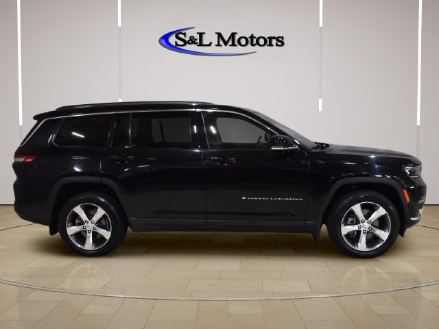 Used 2022 Jeep Grand Cherokee L Limited AWD/4WD image 9