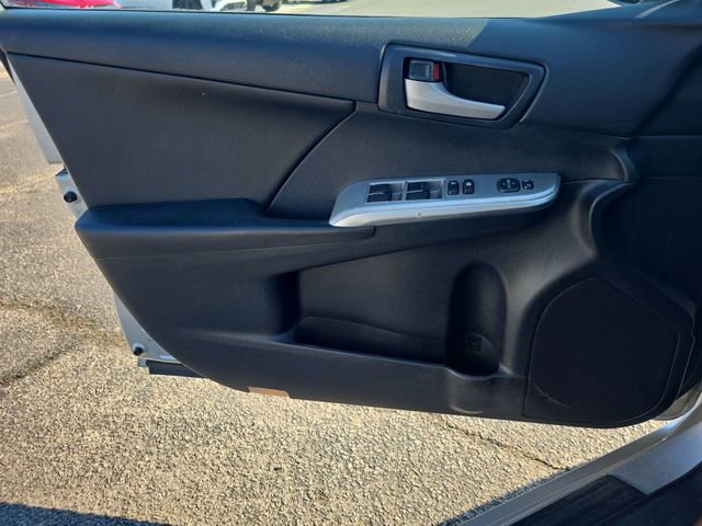 Used 2014 Toyota Camry SE FWD image 26