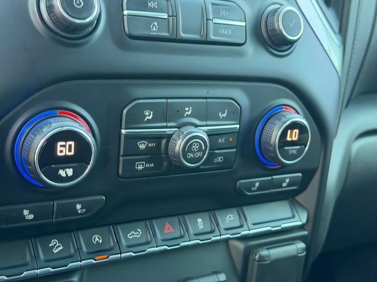 Used 2020 Chevrolet Silverado 1500 LT w/ All-Star Edition AWD/4WD image 26