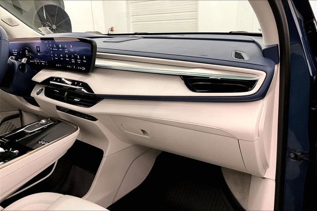 Used 2025 Buick Enclave Avenir w/ Super Cruise Package image 18