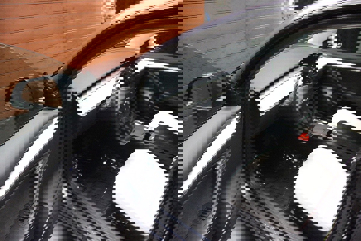 Used 2023 Tesla Model 3 Standard Range image 21