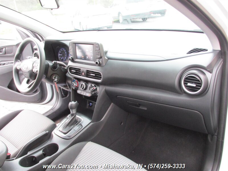 Used 2020 Hyundai Kona SE FWD image 20