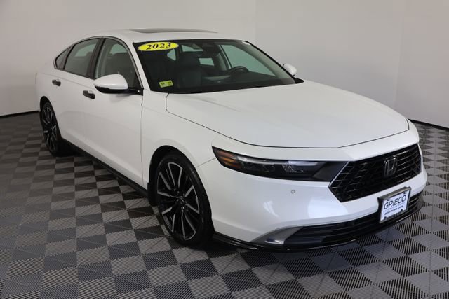 Used 2023 Honda Accord Touring image 1