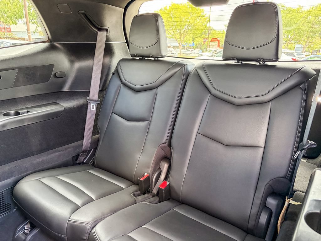 Certified 2025 Cadillac XT6 Luxury FWD image 35