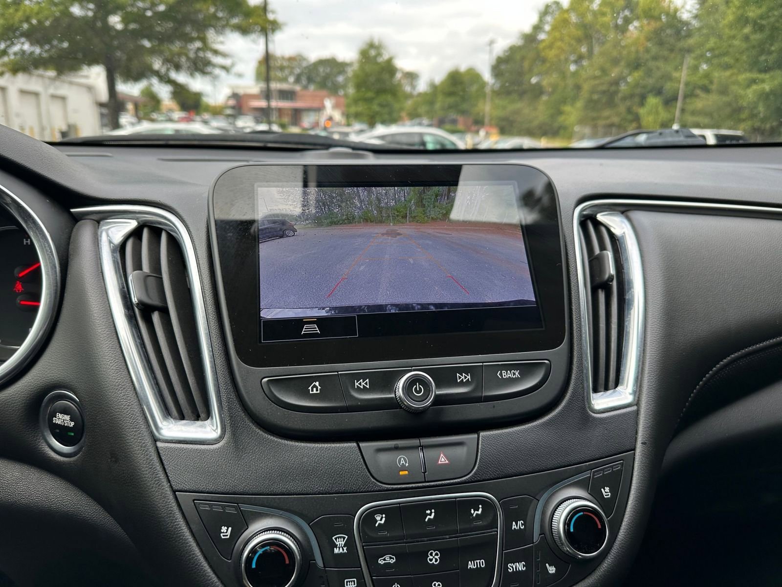 Used 2024 Chevrolet Malibu LT image 17