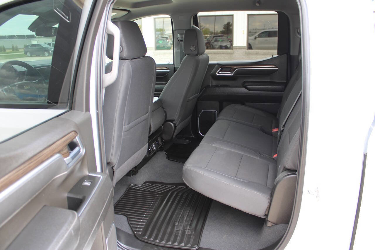Used 2025 Chevrolet Silverado 1500 LT w/ Work Truck Package AWD/4WD image 10