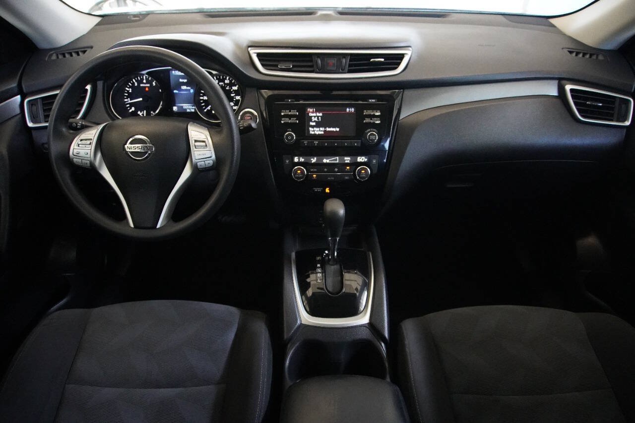 Used 2016 Nissan Rogue SV FWD image 19