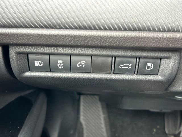 Used 2025 Toyota Camry SE image 19