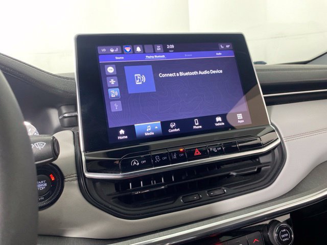 Used 2023 Jeep Compass Limited w/ Sun and Sound Group AWD/4WD image 14