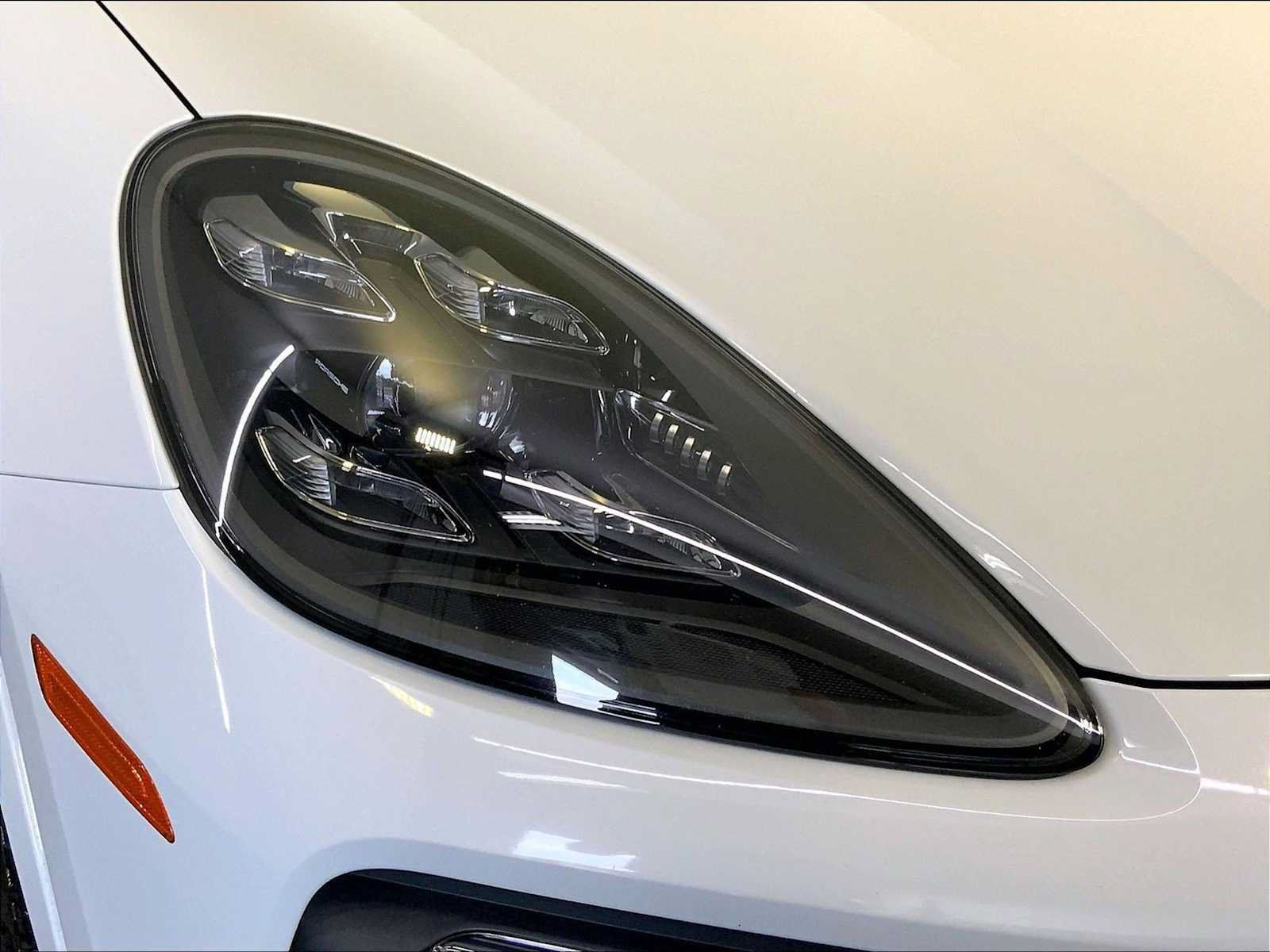 Certified 2021 Porsche Cayenne AWD/4WD image 12
