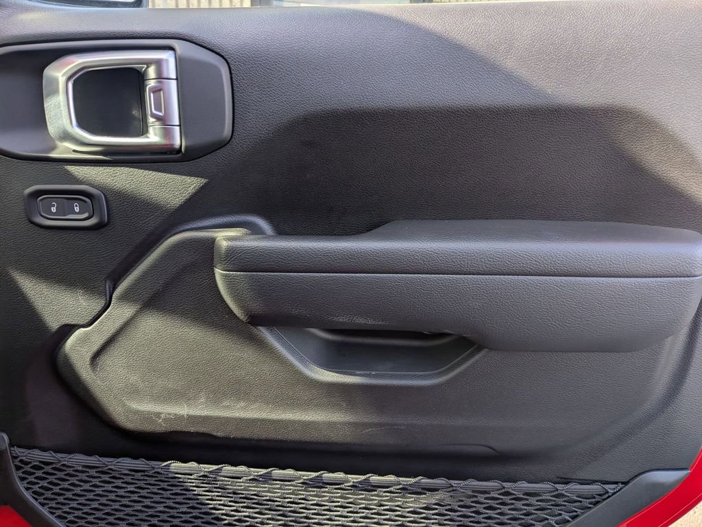 Used 2025 Jeep Wrangler Unlimited Rubicon image 29