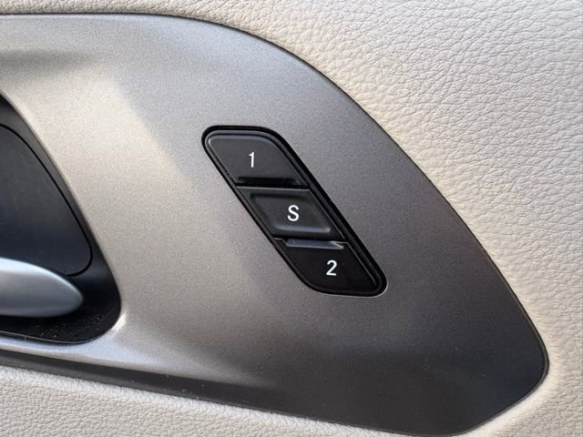 Used 2024 Chrysler Pacifica Touring-L image 26