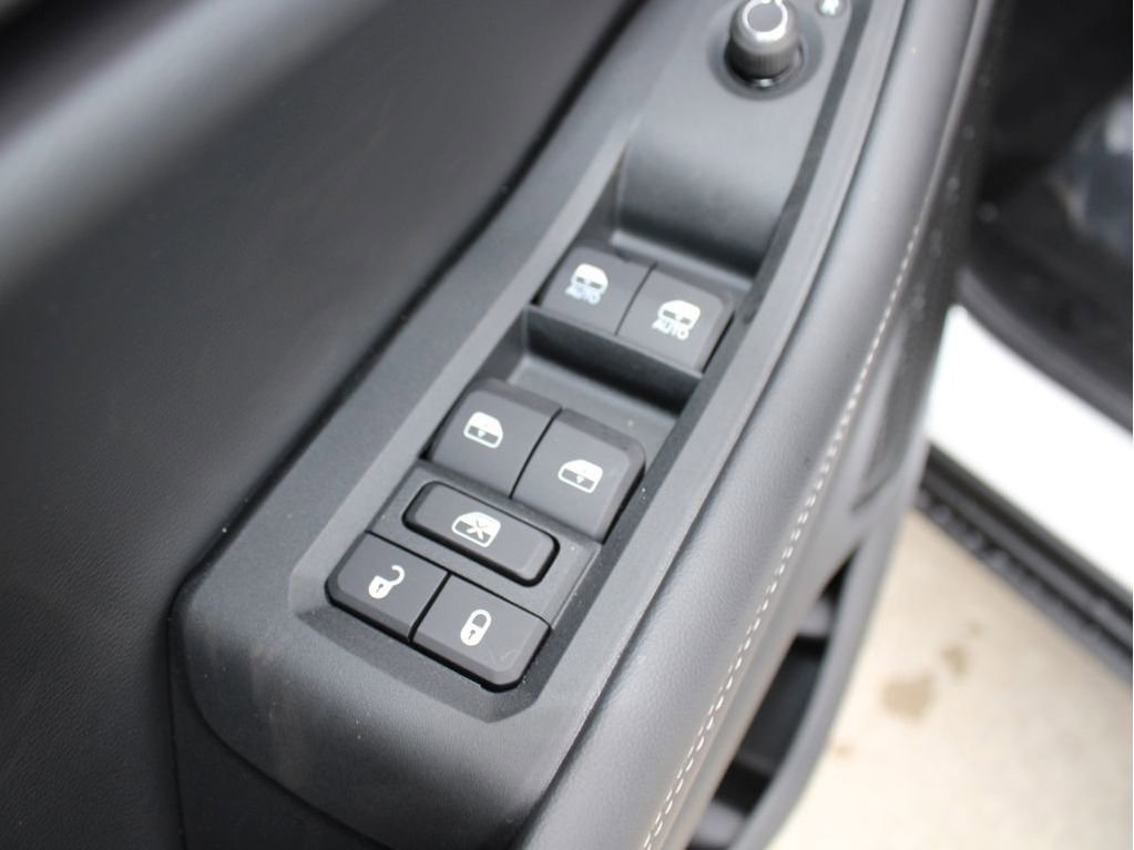 New 2025 Jeep Grand Cherokee L Altitude image 10