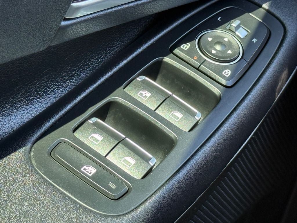 Used 2025 Hyundai Sonata SE FWD image 18