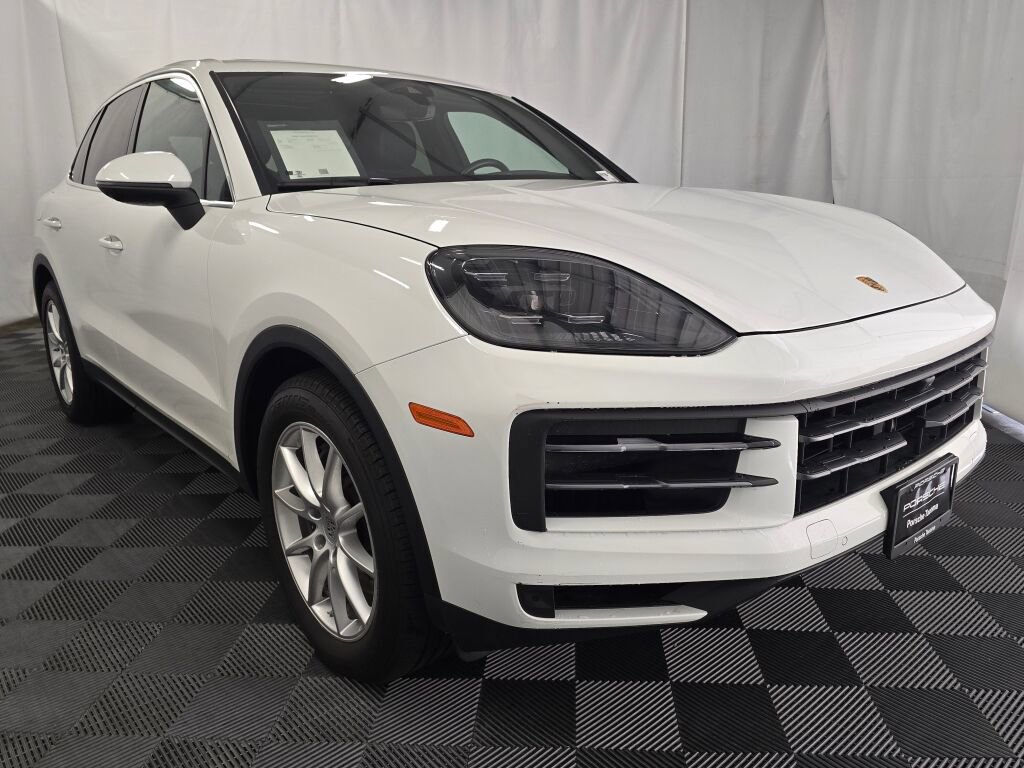 Used 2024 Porsche Cayenne image 9