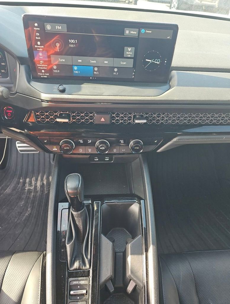 Used 2023 Honda Accord Sport image 8
