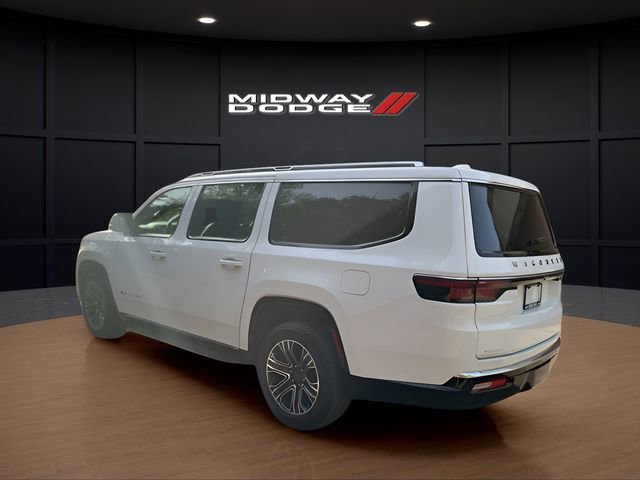 Used 2023 Jeep Wagoneer L Series II AWD/4WD image 3