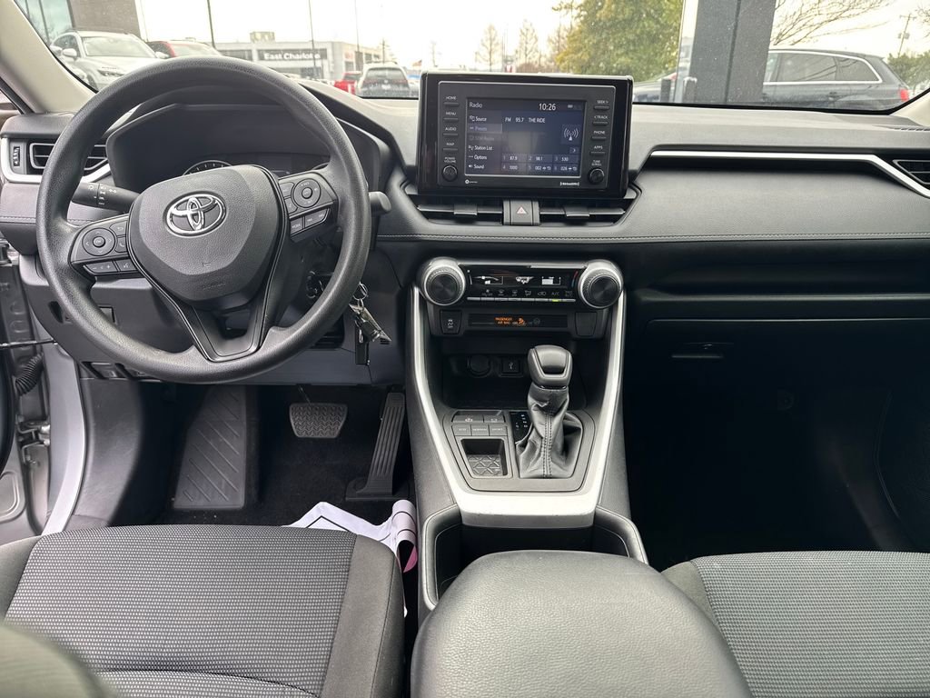Used 2022 Toyota RAV4 LE image 14