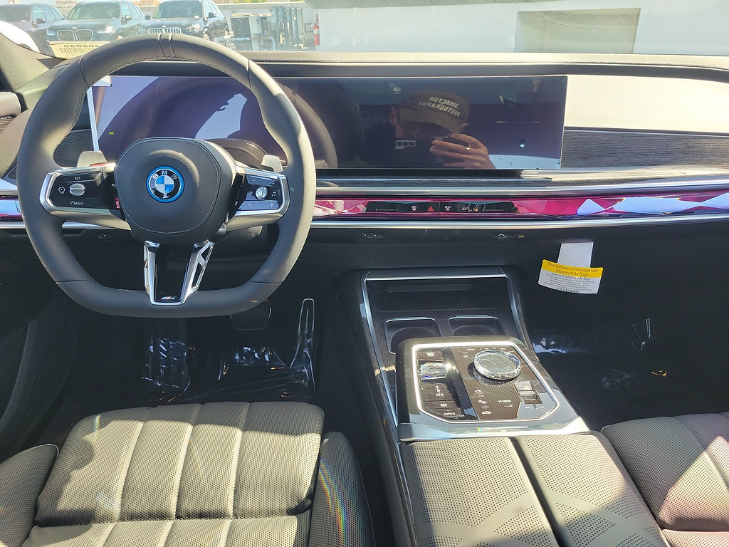 New 2026 BMW 750e xDrive AWD/4WD image 11