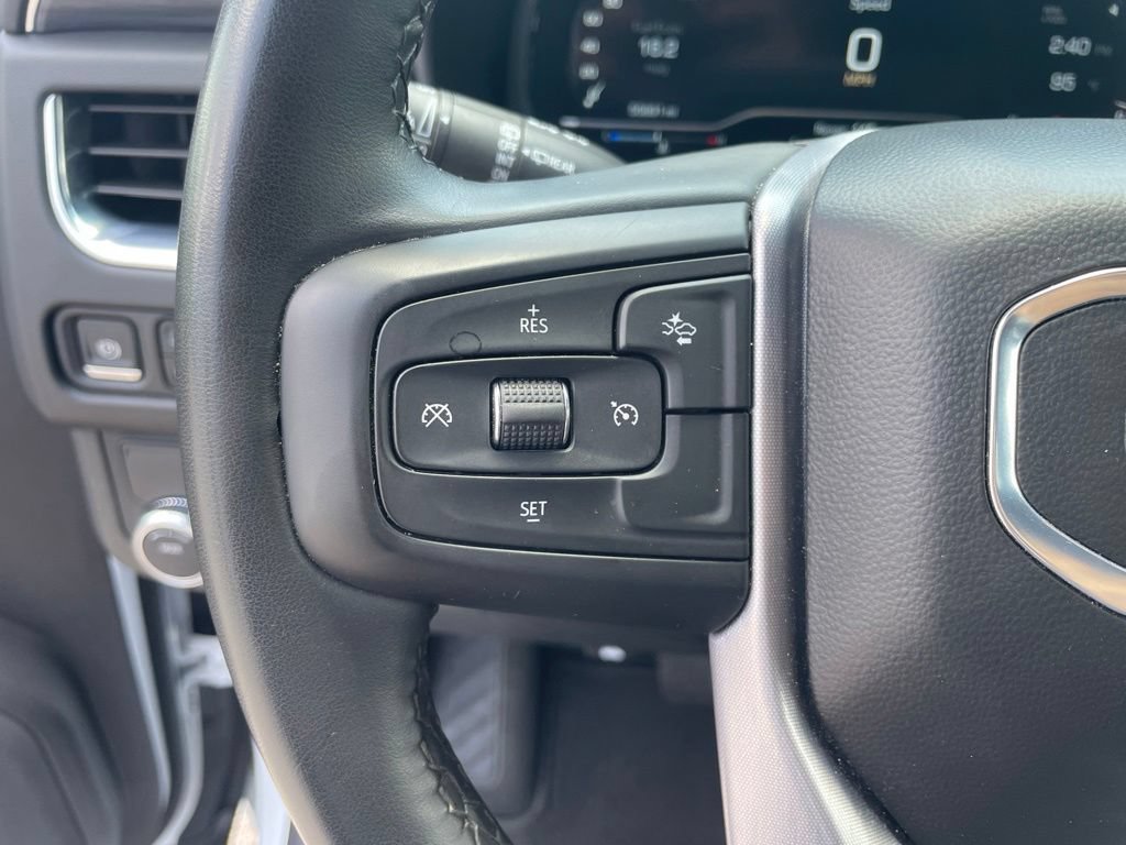 Used 2024 GMC Yukon XL SLT RWD image 23
