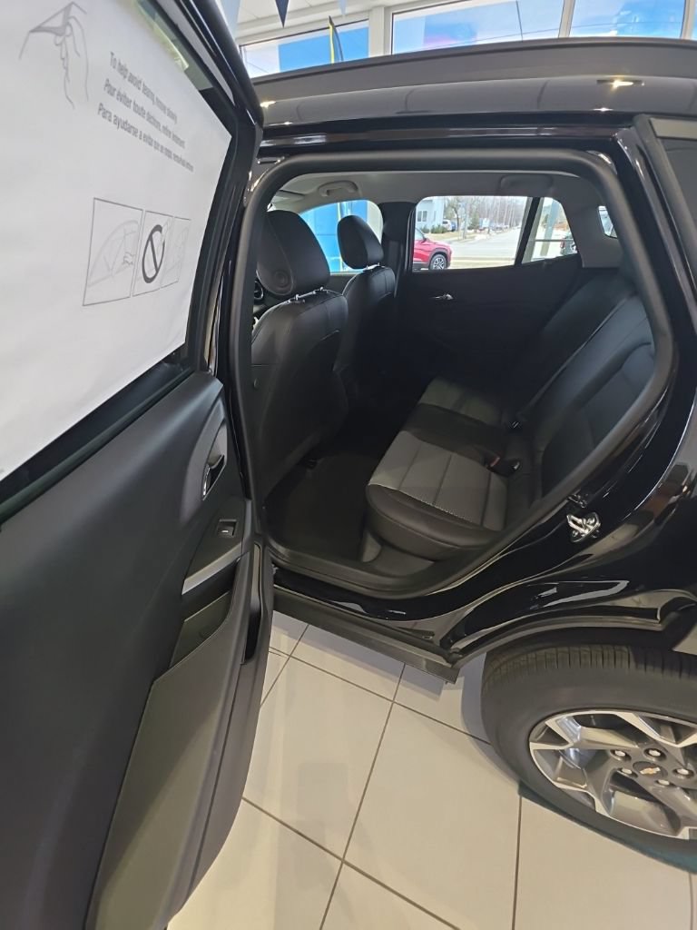 New 2026 Chevrolet Trax LT w/ LT Convenience Package FWD image 10