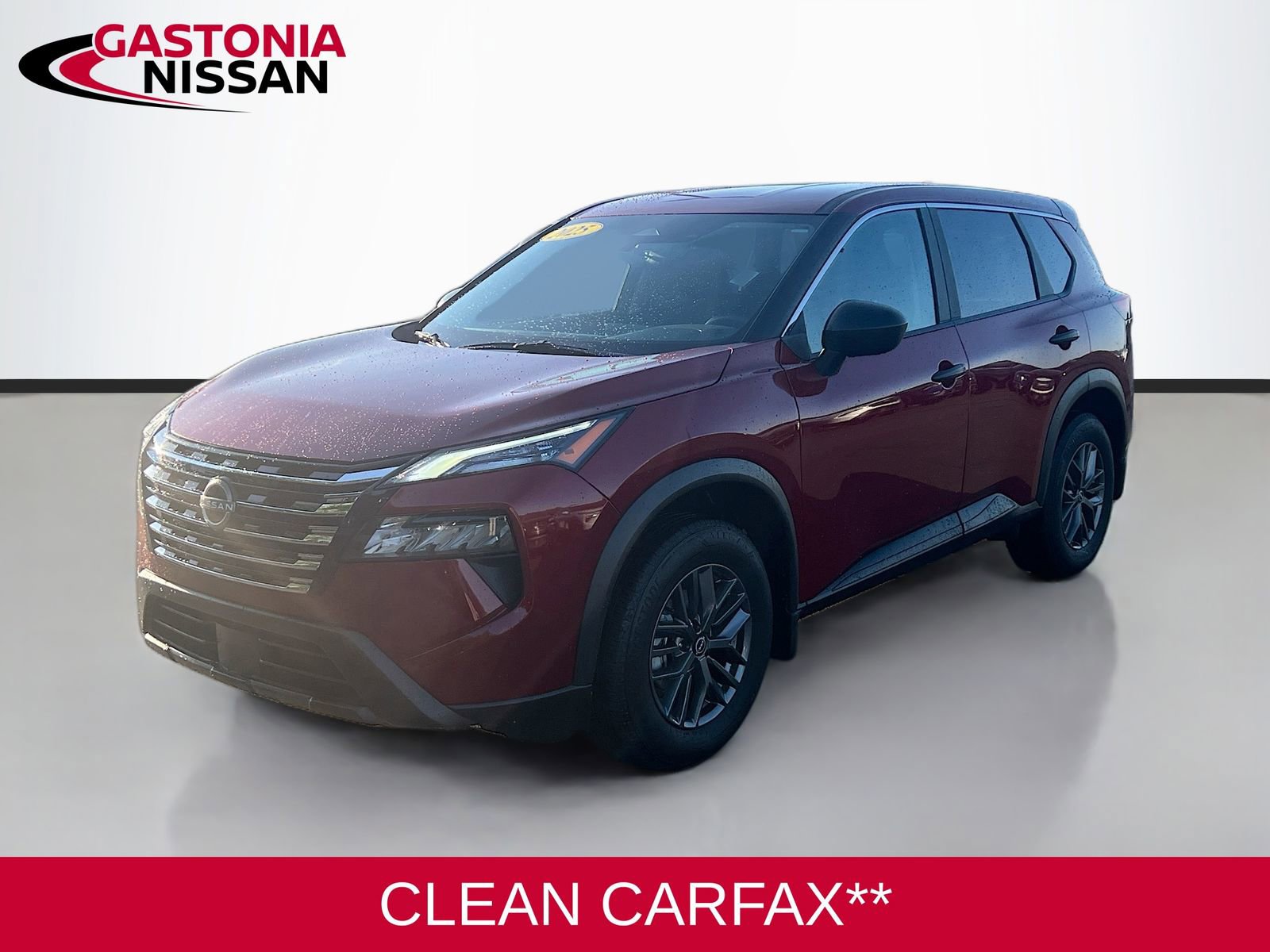 Used 2025 Nissan Rogue S image 3