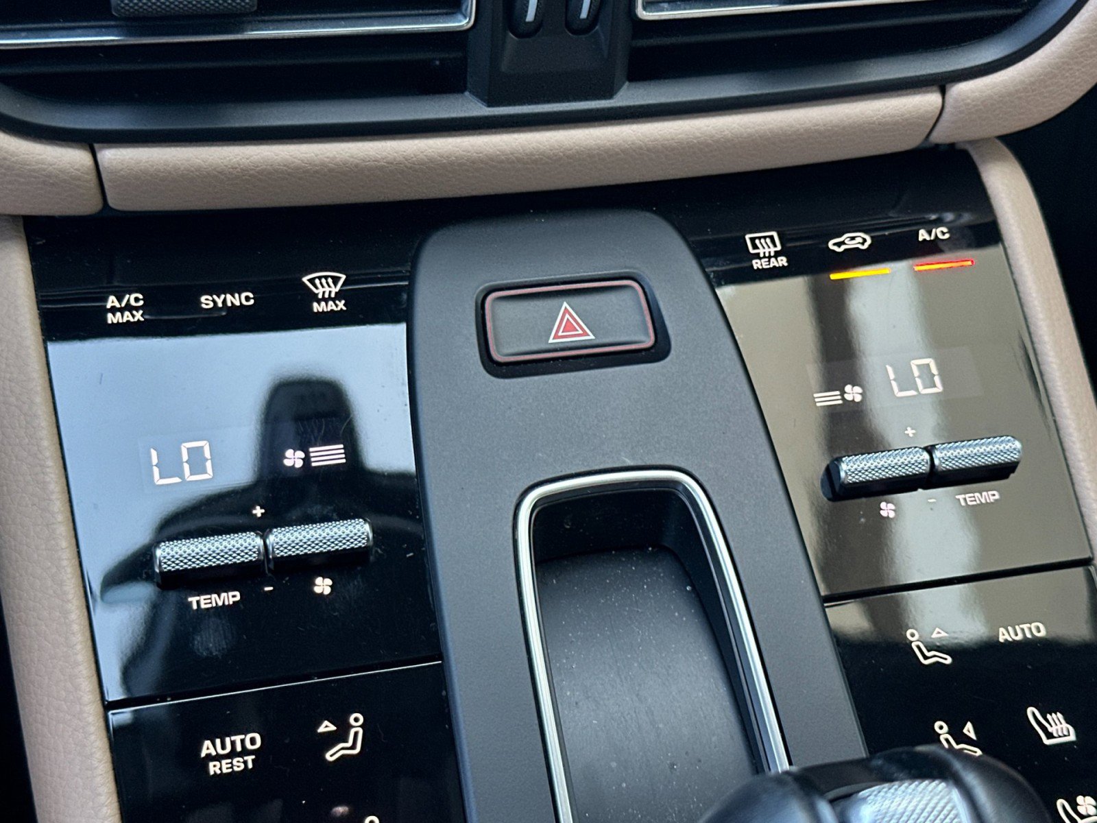 Certified 2023 Porsche Macan S image 21