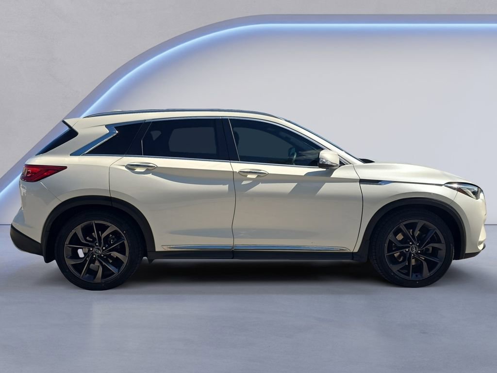 Used 2019 INFINITI QX50 Essential w/ Sensory Package FWD image 7