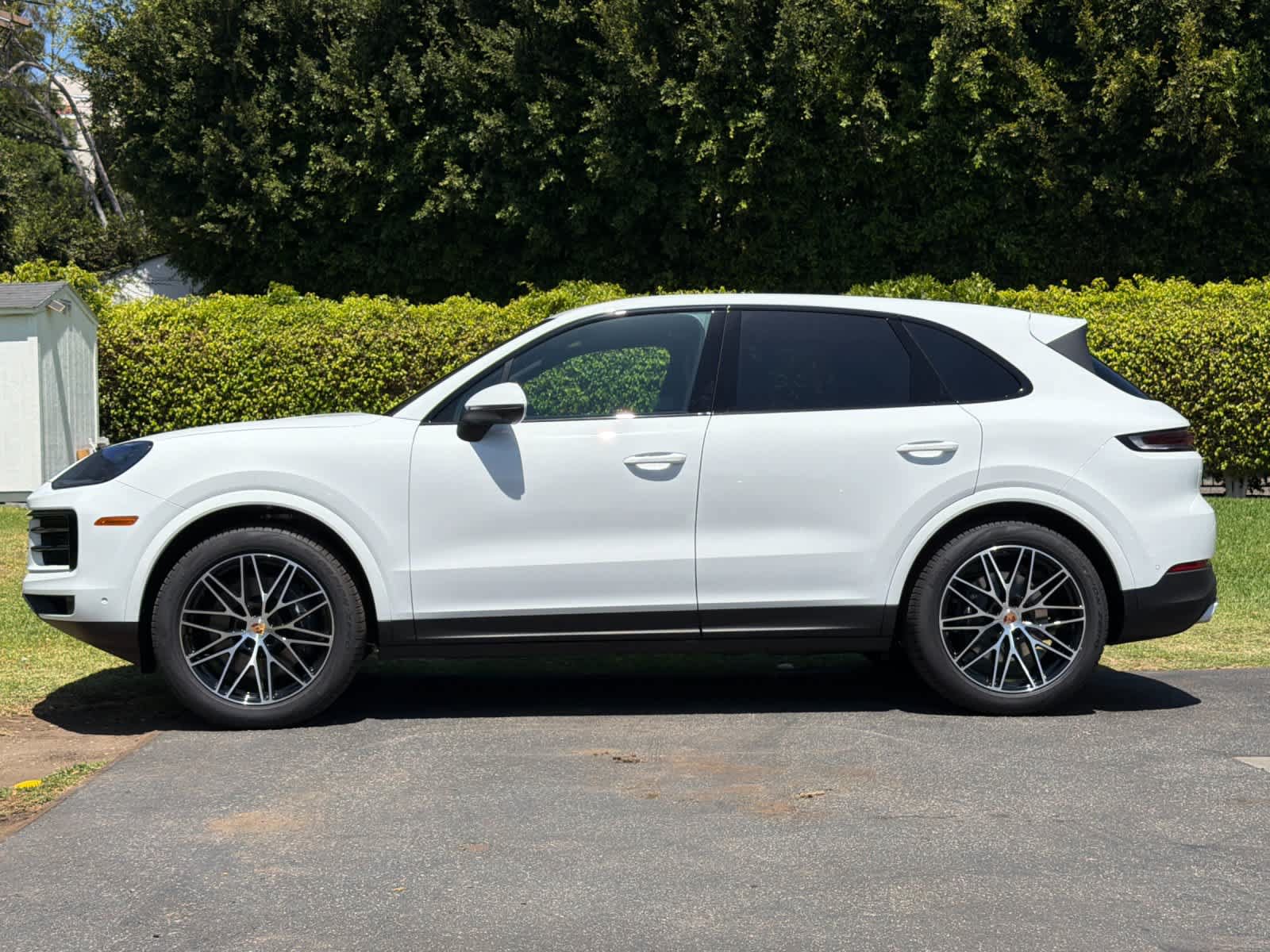 New 2026 Porsche Cayenne AWD/4WD image 2