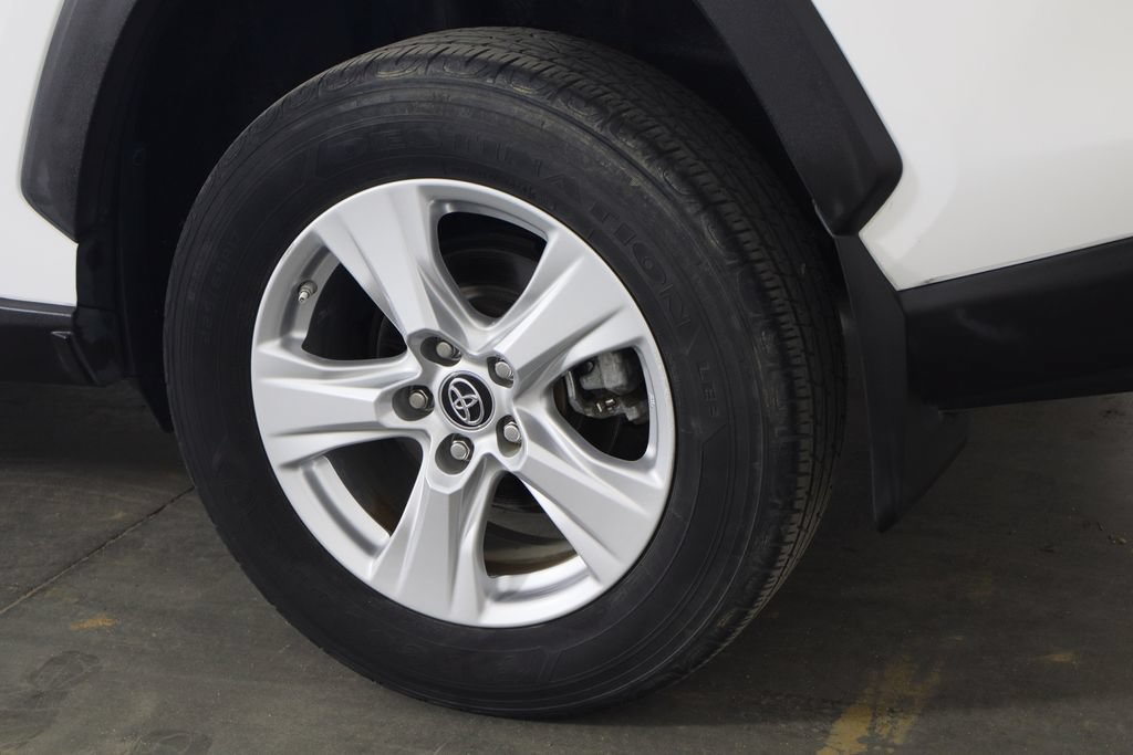Used 2019 Toyota RAV4 XLE w/ Convenience Package AWD/4WD image 40