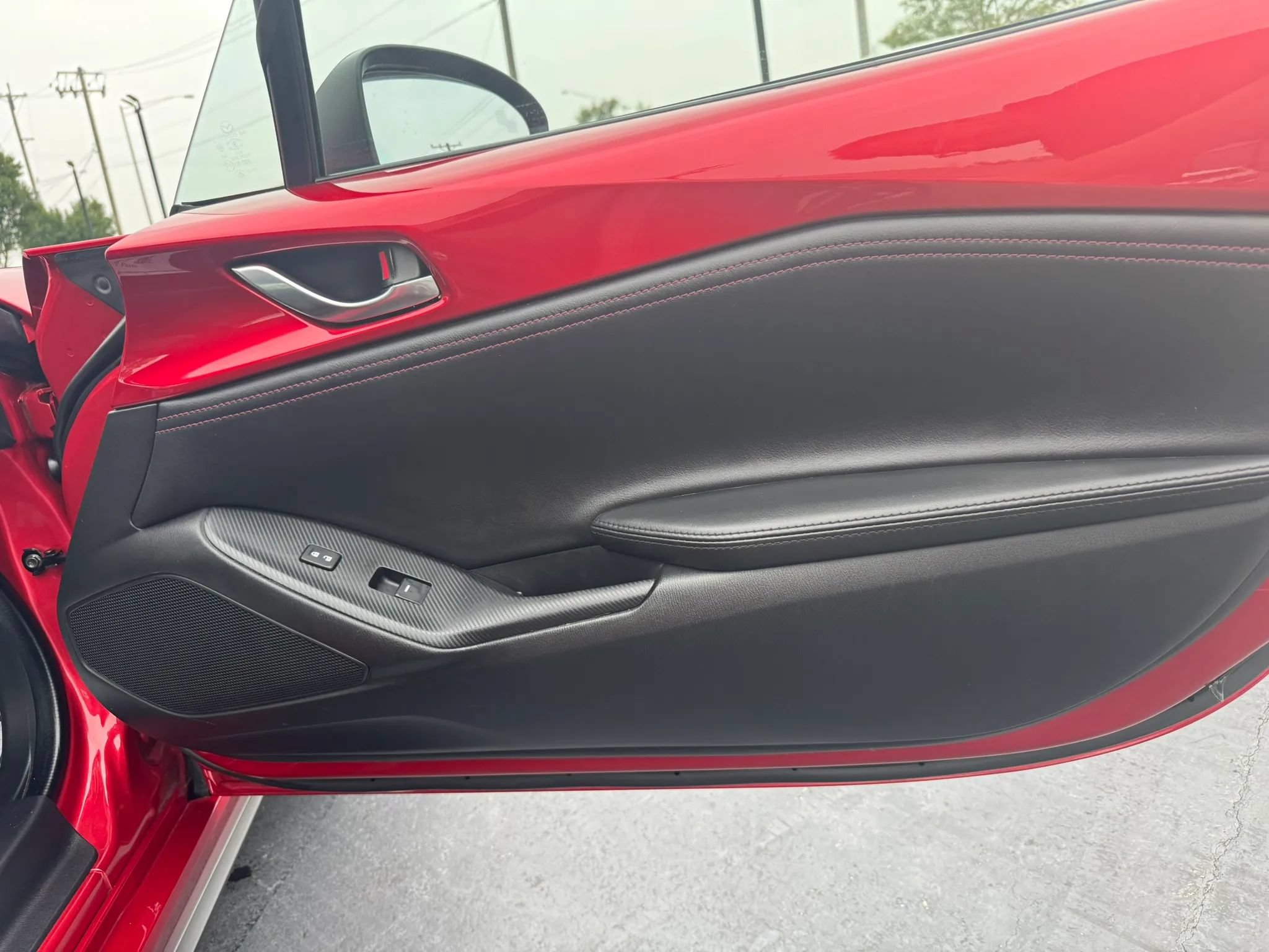 Used 2017 MAZDA MX-5 Miata RF Grand Touring RWD image 12