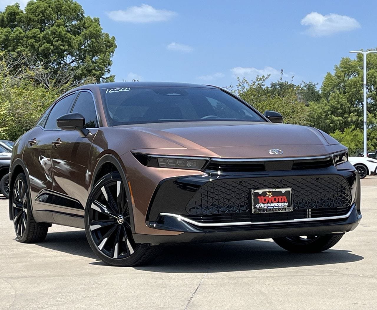 New 2026 Toyota Crown Platinum AWD/4WD image 2