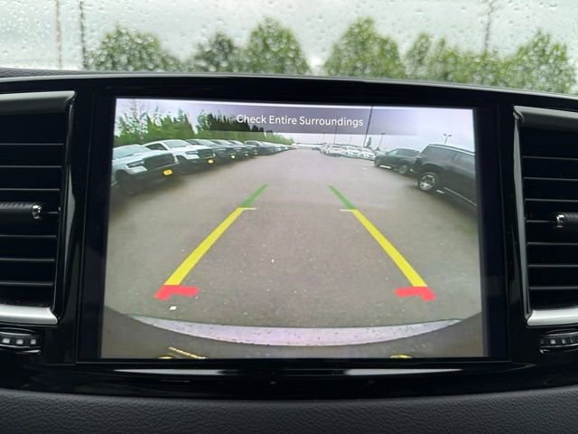 Used 2023 Chrysler Pacifica Touring-L FWD image 29