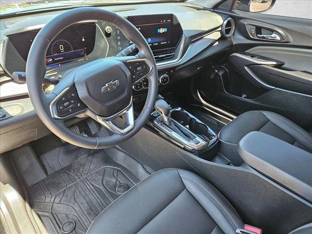 Used 2024 Chevrolet Trax ACTIV w/ Sunroof Package image 13