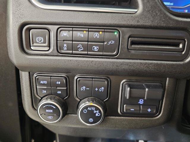 Used 2022 Chevrolet Tahoe Z71 w/ Z71 Off-Road Package AWD/4WD image 14